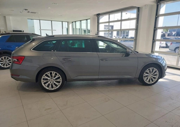 Skoda Superb cena 171900 przebieg: 23500, rok produkcji 2022 z Częstochowa małe 121